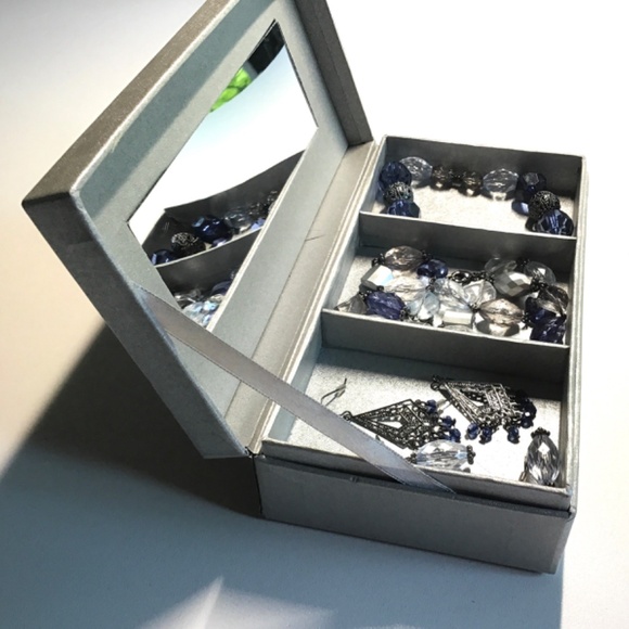 2 sets of matching necklaces with geometric beads, earrings and bracelet - blue - Picture 9 of 10